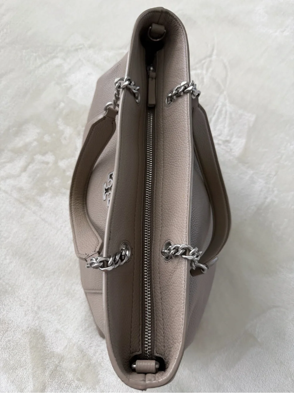 Tory Burch Pebbled Leather Ivy Tote in Taupe